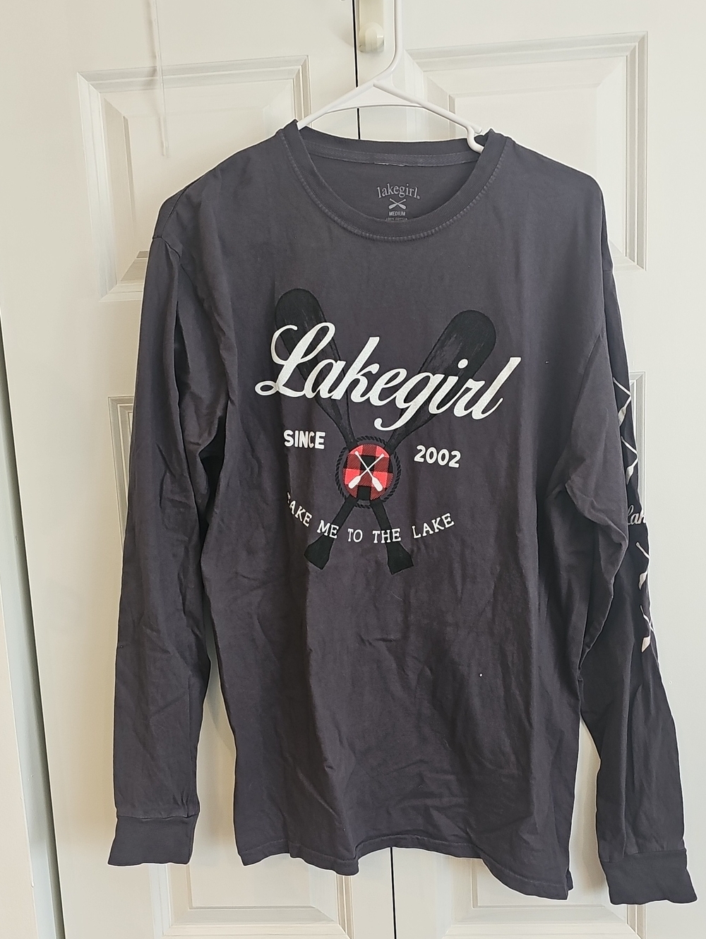 Lakegirl Women's Long Sleeve Graphic Tee - Black